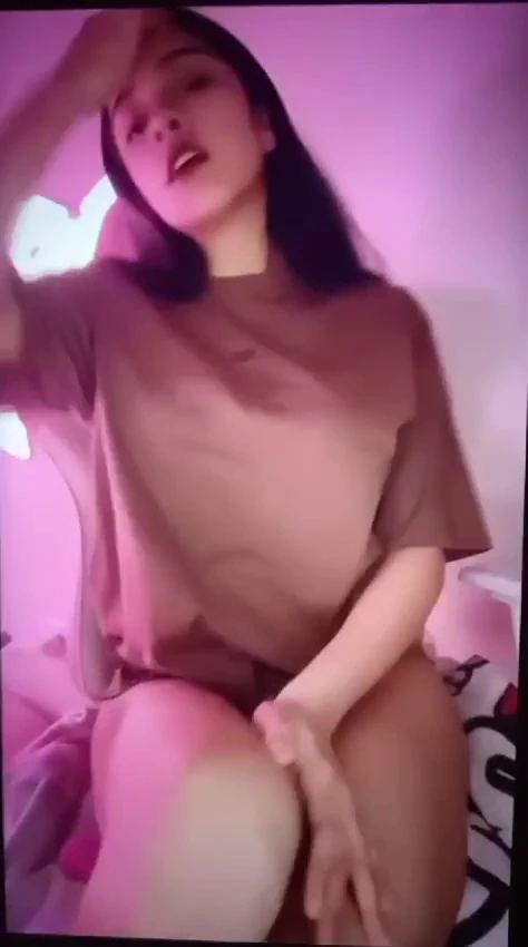 Sylunh, um vídeo sensual irresistível com suas provocações