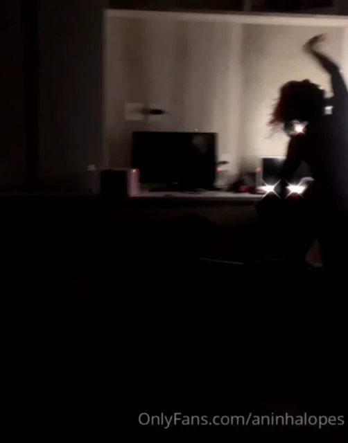 Vídeo fresquinho do OnlyFans da Aninha Lopes! Vídeo fresquinho do OnlyFans da Aninha Lopes!