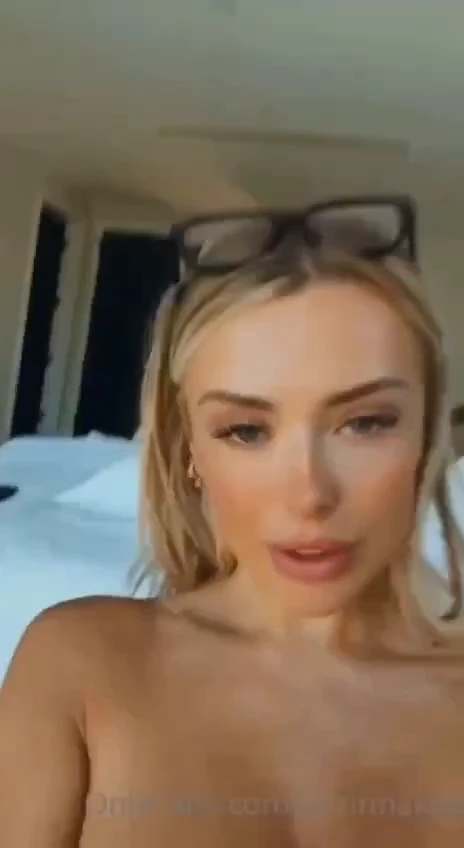 Corinna Kopf, uma delícia famosa e super sexy Corinna Kopf, uma delícia famosa e super sexy