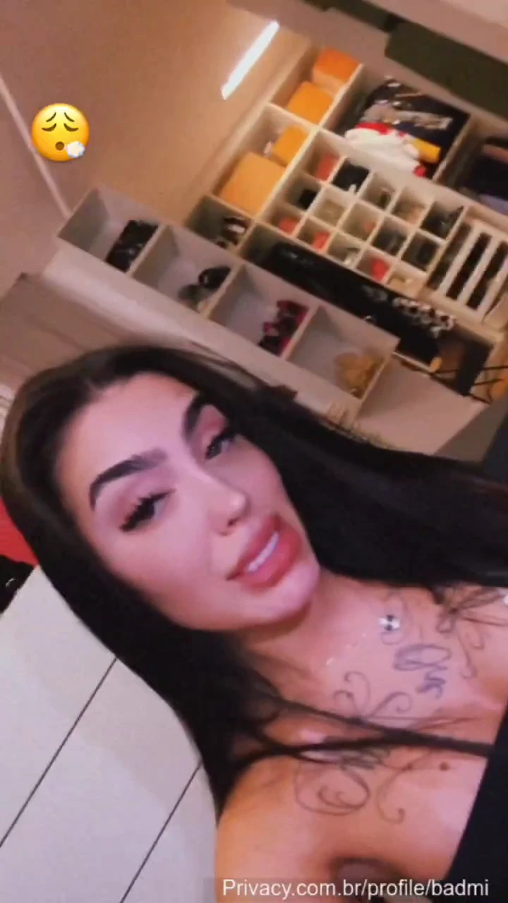 Vídeo pornô da Mc Mirella, a famosa gata! Vídeo pornô da Mc Mirella, a famosa gata!
