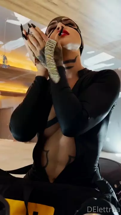 DElettraaoficial, toda sexy, arrasando de Mulher-Gato! DElettraaoficial, toda sexy, arrasando de Mulher-Gato!