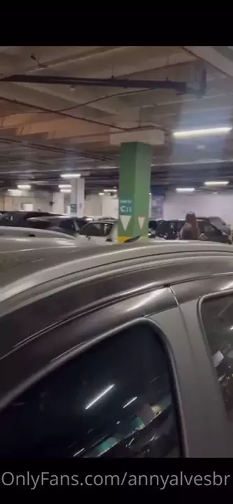 Vídeo da Thawany Alves provocante no estacionamento Vídeo da Thawany Alves provocante no estacionamento