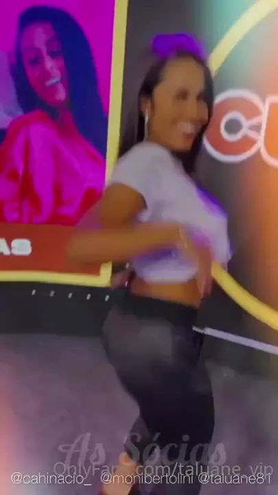 Taluane deixando as amigas sem sutiã, hein? Taluane deixando as amigas sem sutiã, hein?