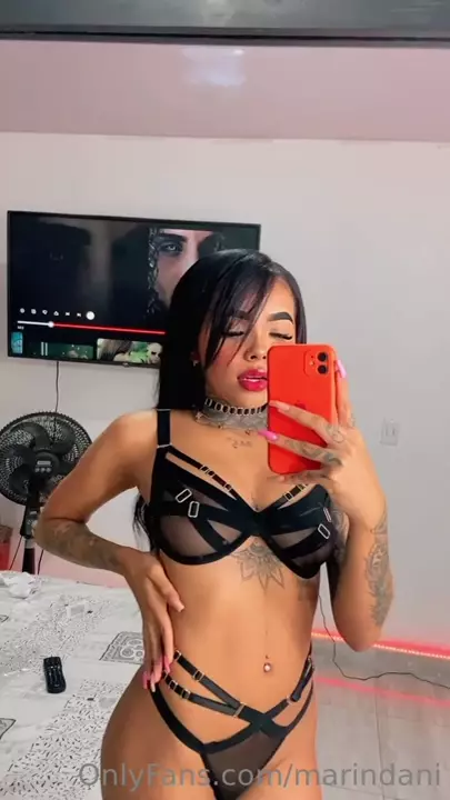 Daniela Marín, toda poderosa de calcinha, se mostrando de um jeito sexy Daniela Marín, toda poderosa de calcinha, se mostrando de um jeito sexy