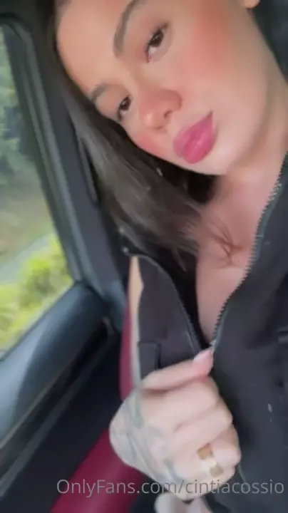 Cintia Cossio, a gata do OnlyFans com seios enormes! Cintia Cossio, a gata do OnlyFans com seios enormes!
