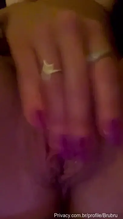 Bruna Menezes, toda safada, tá lá no privacy se divertindo!
