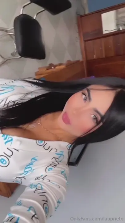 Lau Prieto tá dando uma provocada danada, hein? Lau Prieto tá dando uma provocada danada, hein?