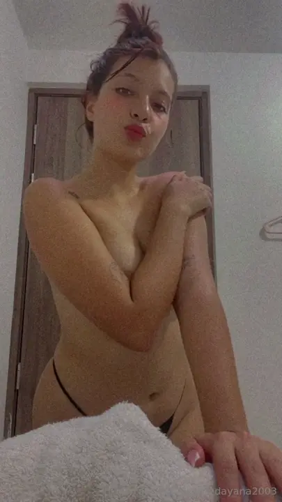Deliciosa Lizette Dayana sem sutiã! Deliciosa Lizette Dayana sem sutiã!