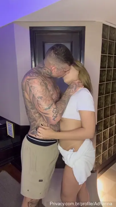 Rhayza Adhanna colando um beijinho no boy Rhayza Adhanna colando um beijinho no boy
