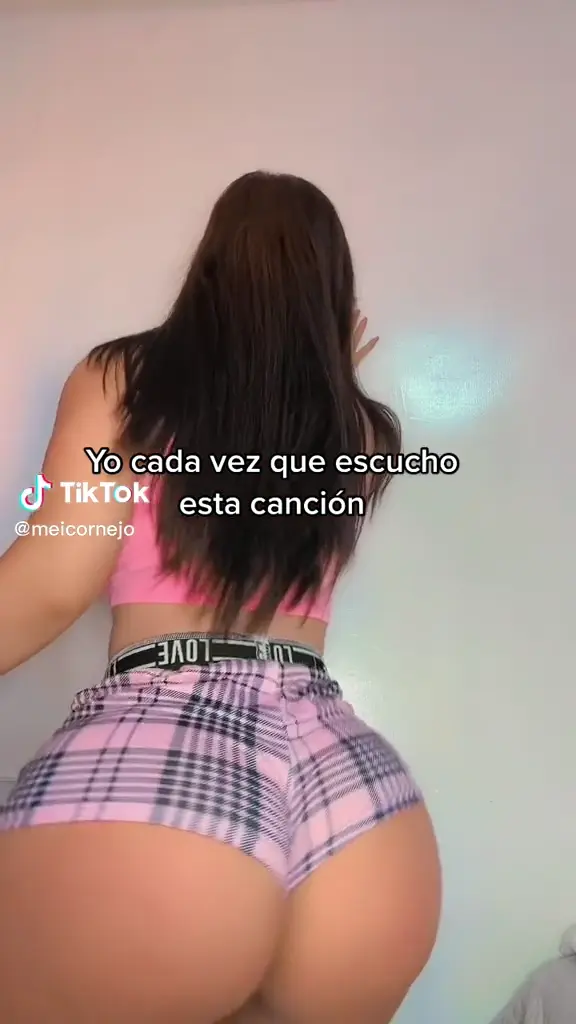 Gigi Rydesb soltando a marra no vídeo da gata famosa dançando Gigi Rydesb soltando a marra no vídeo da gata famosa dançando