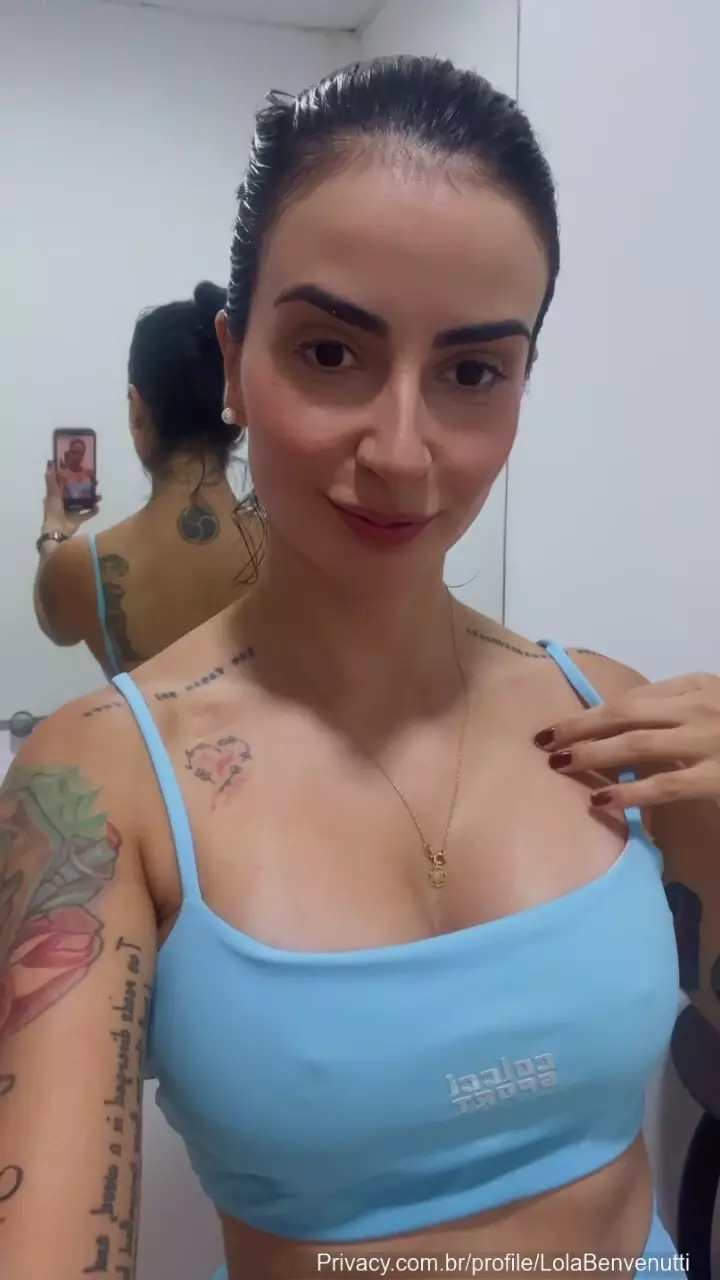 Morena irresistível do privacy, Lola Benvenutti, exibindo seus peitos firmes Morena irresistível do privacy, Lola Benvenutti, exibindo seus peitos firmes