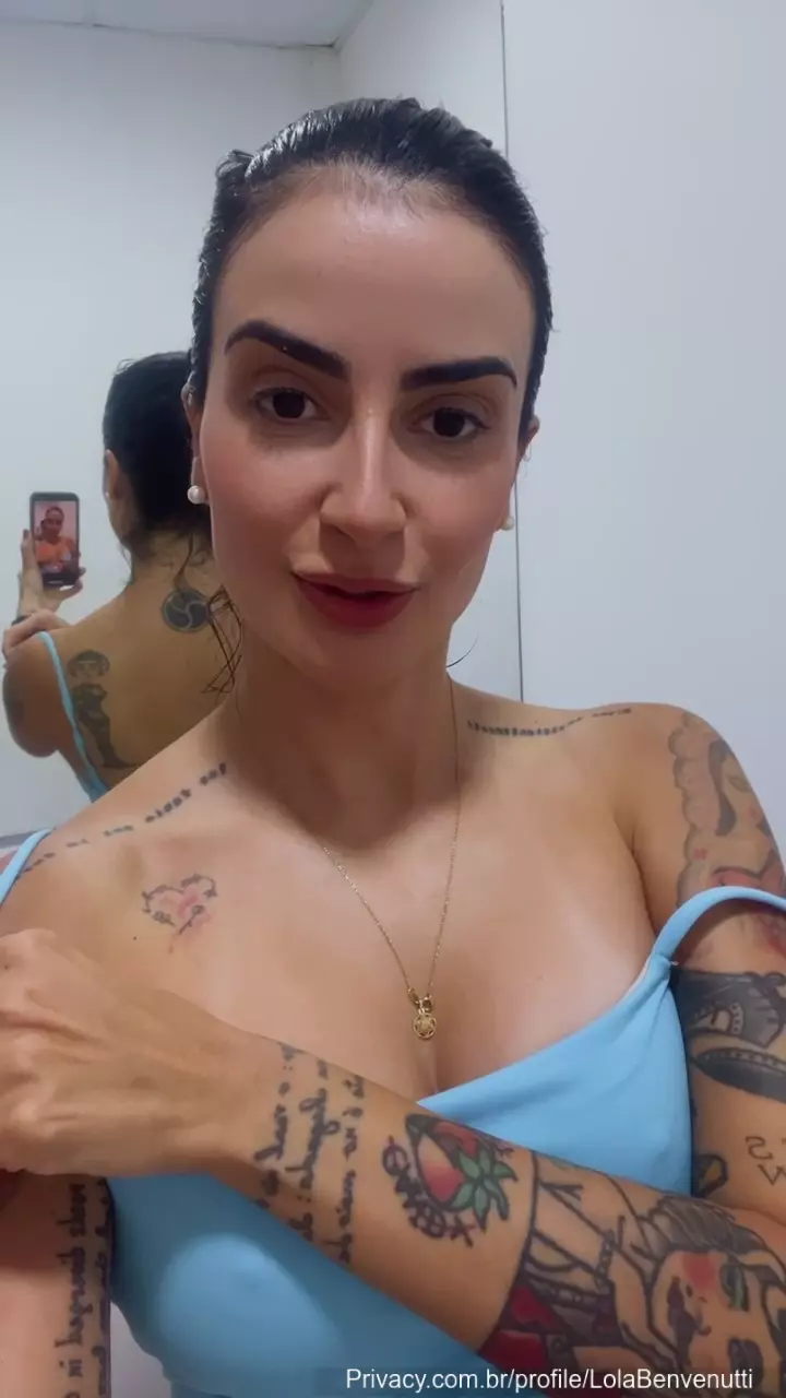 Morena irresistível do privacy, Lola Benvenutti, exibindo seus peitos firmes Morena irresistível do privacy, Lola Benvenutti, exibindo seus peitos firmes