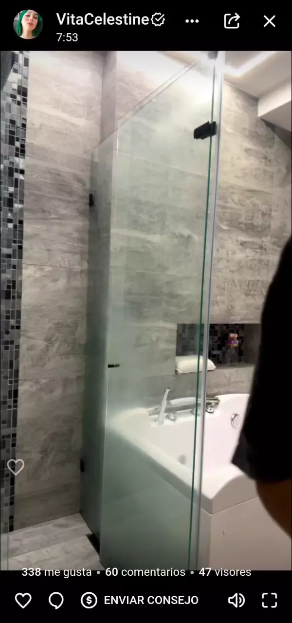 Vídeo quente da Vita Celestine com cabelo verde! Vídeo quente da Vita Celestine com cabelo verde!