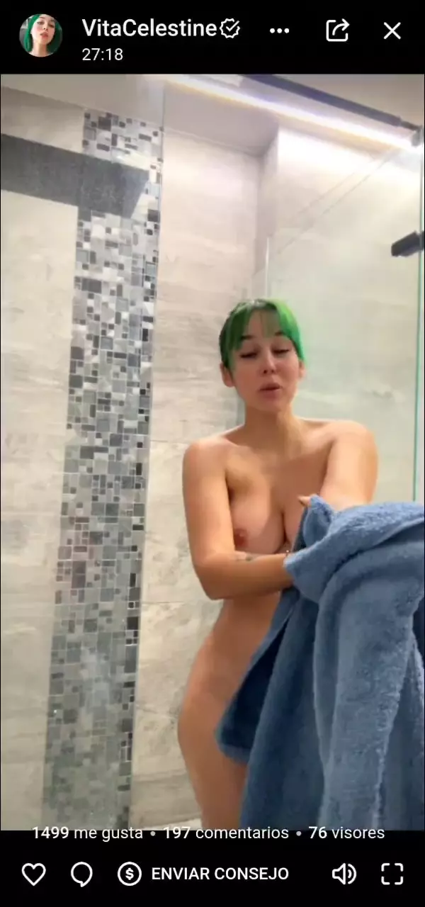 Vídeo quente da Vita Celestine com cabelo verde! Vídeo quente da Vita Celestine com cabelo verde!