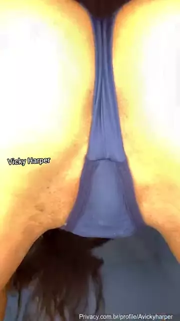 Vicky Harper, toda sensual com suas curvas incríveis, mostrando seu corpaço! Vicky Harper, toda sensual com suas curvas incríveis, mostrando seu corpaço!