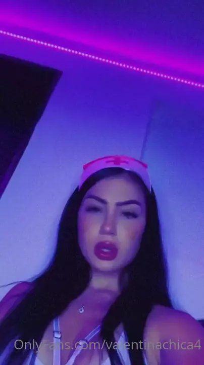Vídeo da Valentina Chica com uma fantasia de enfermeira bem sexy! Vídeo da Valentina Chica com uma fantasia de enfermeira bem sexy!