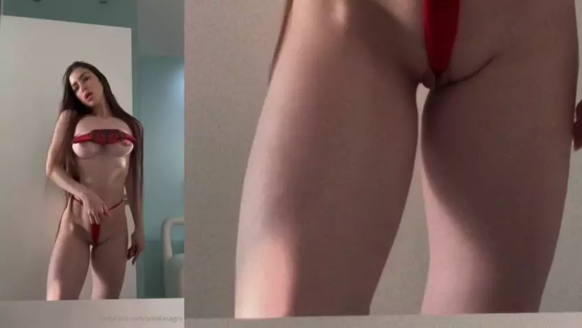 Anllela Sagra, uma gostosura de menina fazendo charme com sua intimidade Anllela Sagra, uma gostosura de menina fazendo charme com sua intimidade