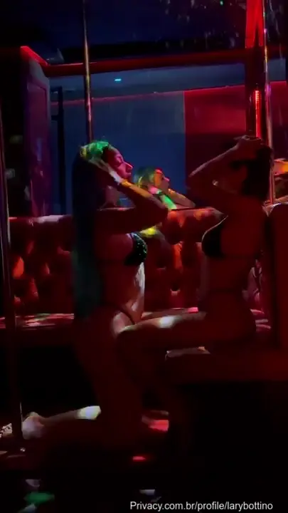 Lary Bottino tá maravilhosa no vídeo e arrasa no pole dance! Lary Bottino tá maravilhosa no vídeo e arrasa no pole dance!