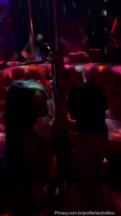 Lary Bottino tá maravilhosa no vídeo e arrasa no pole dance! Lary Bottino tá maravilhosa no vídeo e arrasa no pole dance!