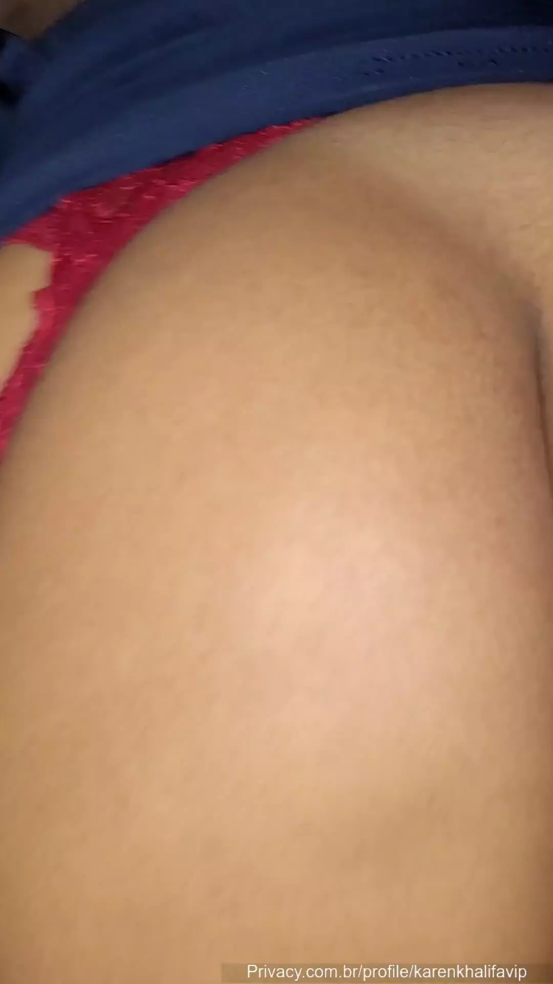 Vídeo da Karen Khalifa, uma morena bem gata, usando um vestido bem curto Vídeo da Karen Khalifa, uma morena bem gata, usando um vestido bem curto
