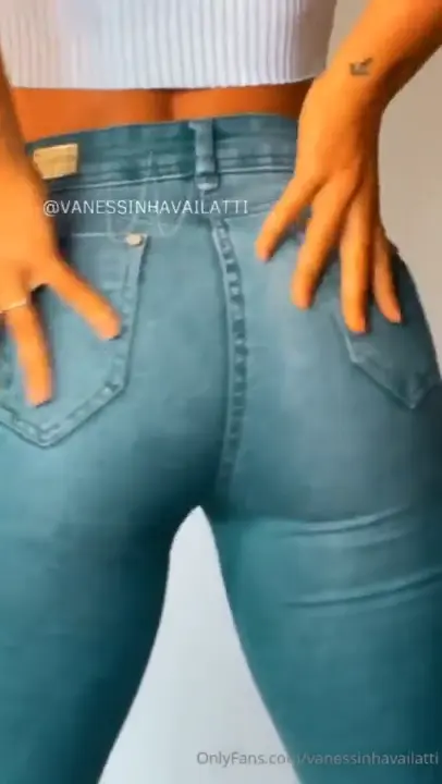 Vanessinha Vailatti se despindo e revelando tudo! Vanessinha Vailatti se despindo e revelando tudo!