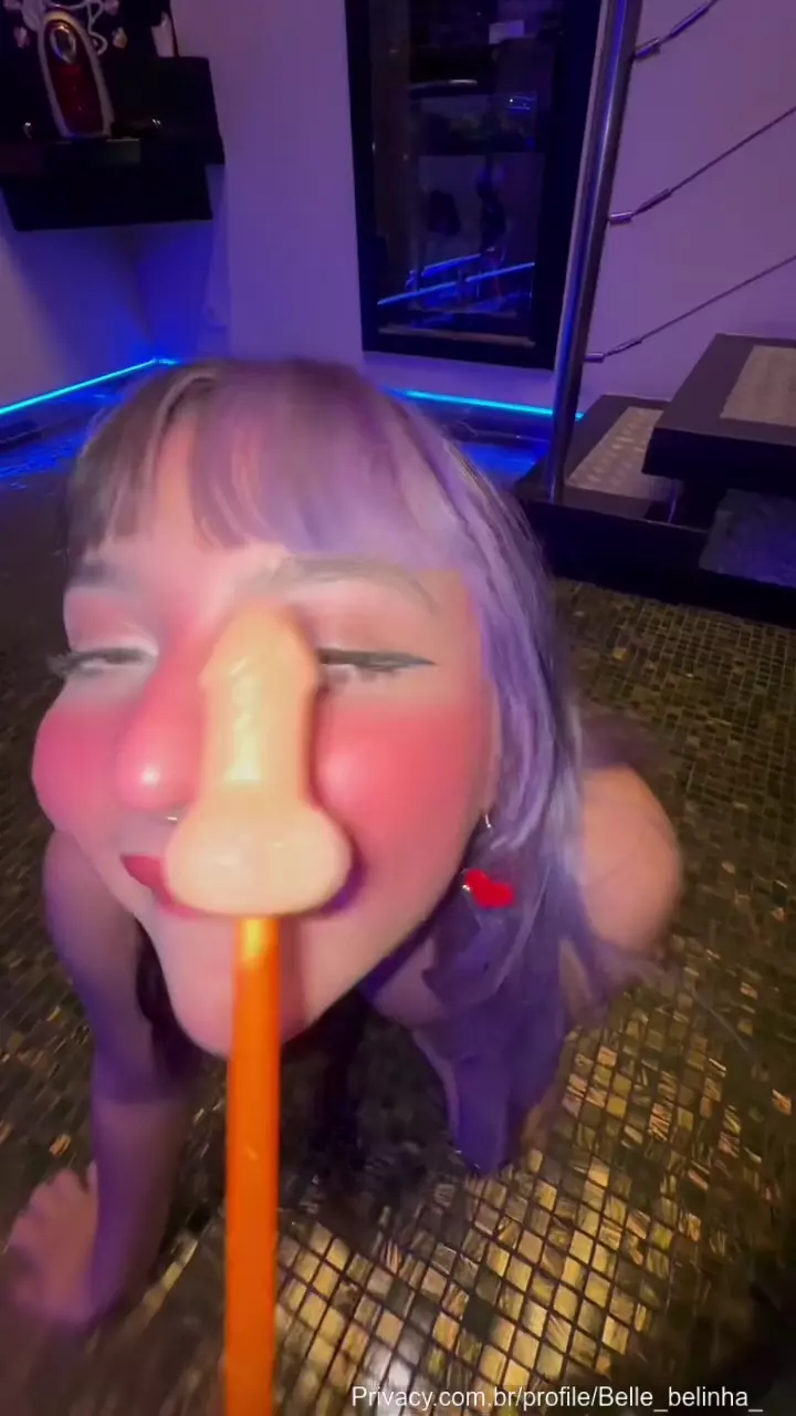 Belinha dando aquela sugada na piroquinha Belinha dando aquela sugada na piroquinha