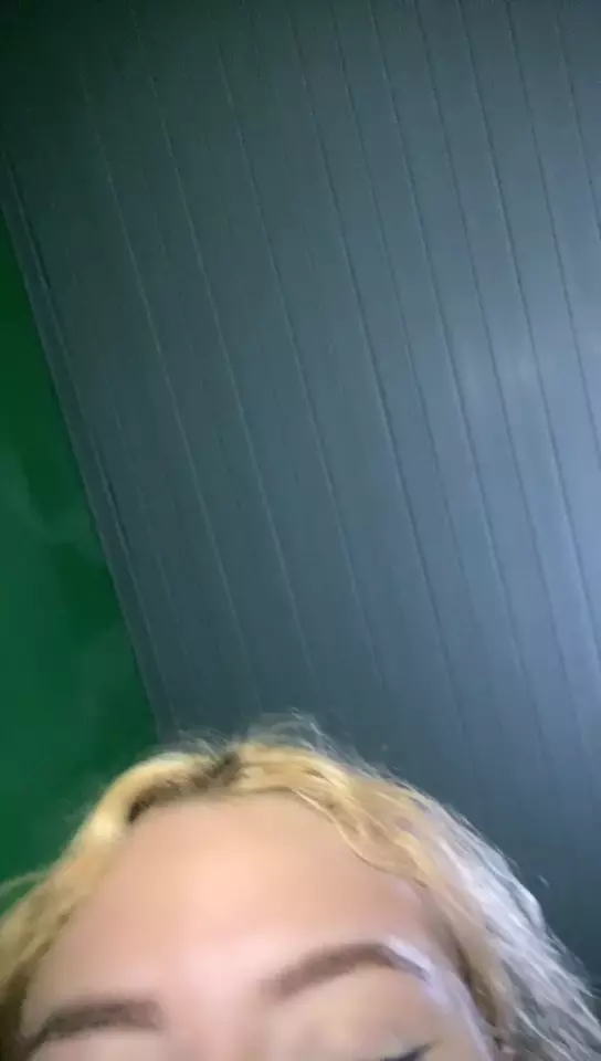 Transmissões ao vivo com meninas se divertindo e aproveitando bastante! Transmissões ao vivo com meninas se divertindo e aproveitando bastante!