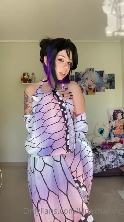 Kinechan em um vídeo amador da gostosinha branquinha pelada Kinechan em um vídeo amador da gostosinha branquinha pelada
