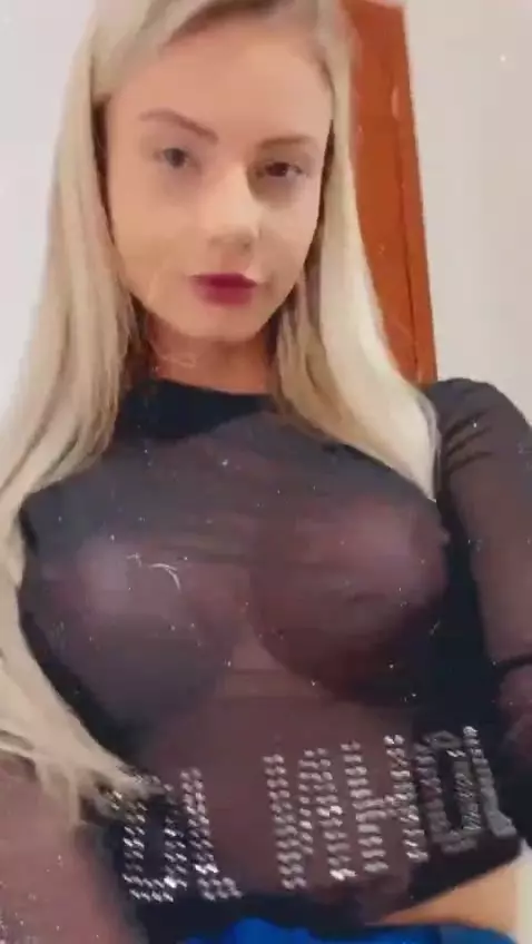 Vídeo delícia da Sabrina De Martini se exibindo de forma sensual Vídeo delícia da Sabrina De Martini se exibindo de forma sensual